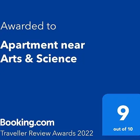 Near Arts & Science Валенсия