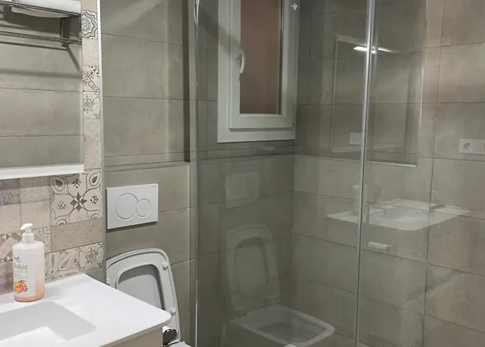 Near Arts & Science アパート *