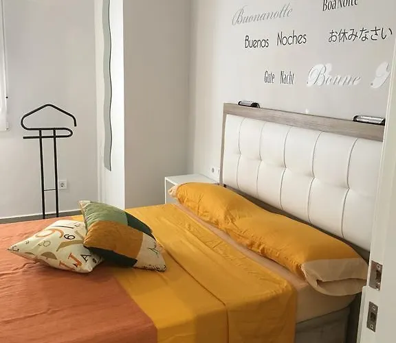 Near Arts & Science * バレンシア